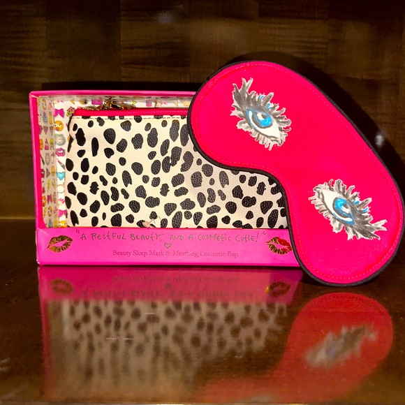 “DONATED” Betsey Johnson, Vintage Cosmetic Pouch & Sleepmask Duet, NWOT’s - Picture 1 of 4